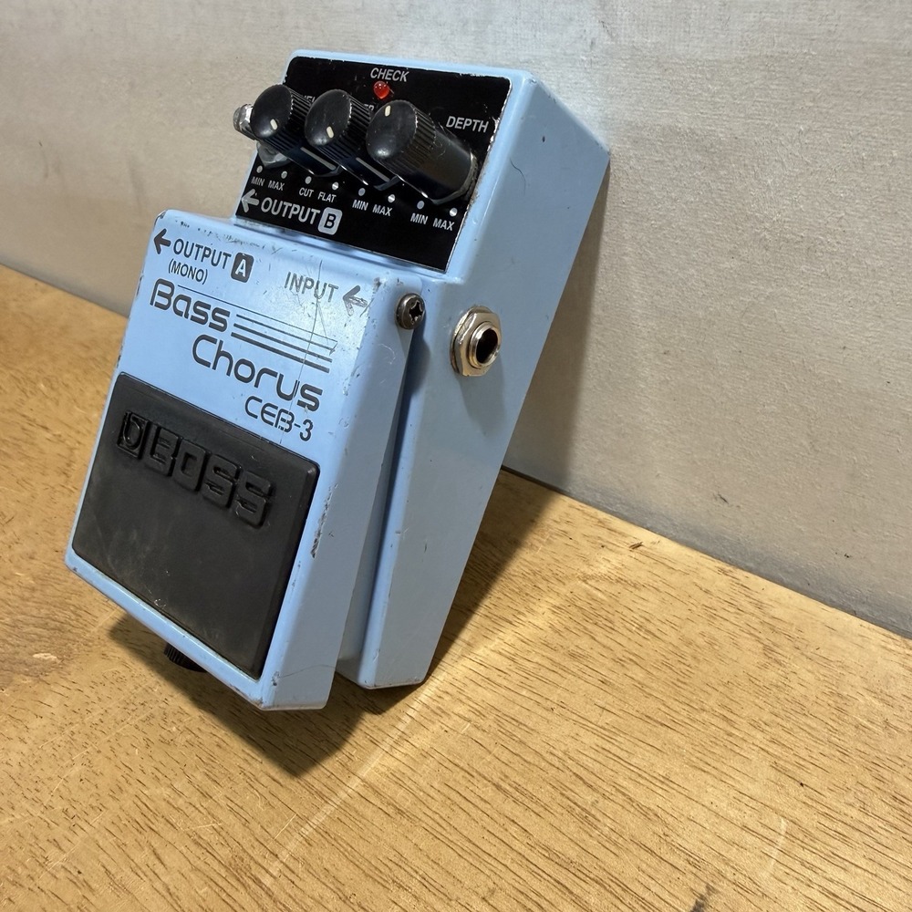 Boss CEB-3 Bass Chorus Analog Chorus Effects Pedal for Bass Guitar CEB-3 Model - Picture 6 of 9